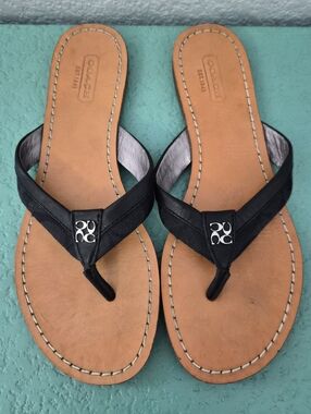 Coach Sydnee Leather Thong Sandals Y2K Modern Heritage Black Size 7